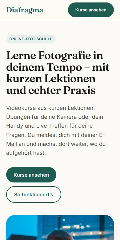Beispielseite einer Online-Fotoschule auf dem Handy