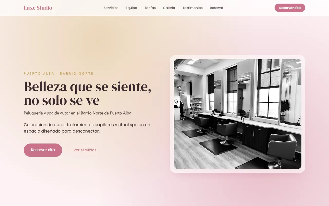 Portada de una página de ejemplo hecha con Paginasí para un spa y peluquería ficticio, con el botón Reservar cita